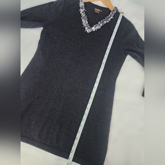 J. McLaughlin Italian Merino Wool sweater  embellish tunic style V neck - Picture 4 of 10